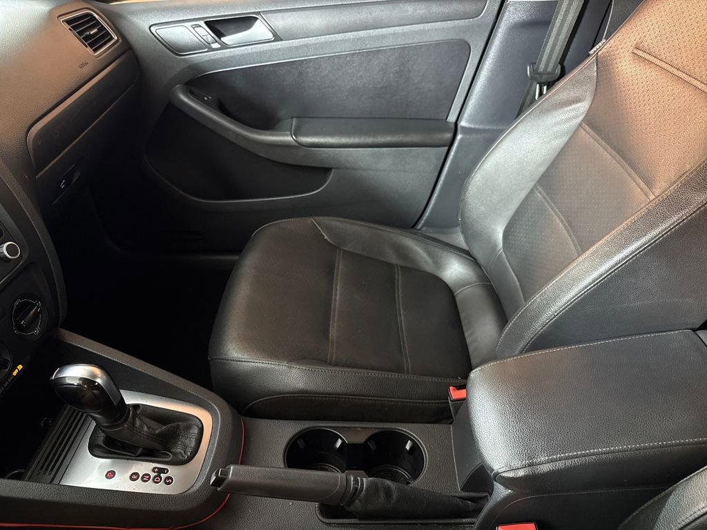 Used 2014 Volkswagen Jetta SE image 18