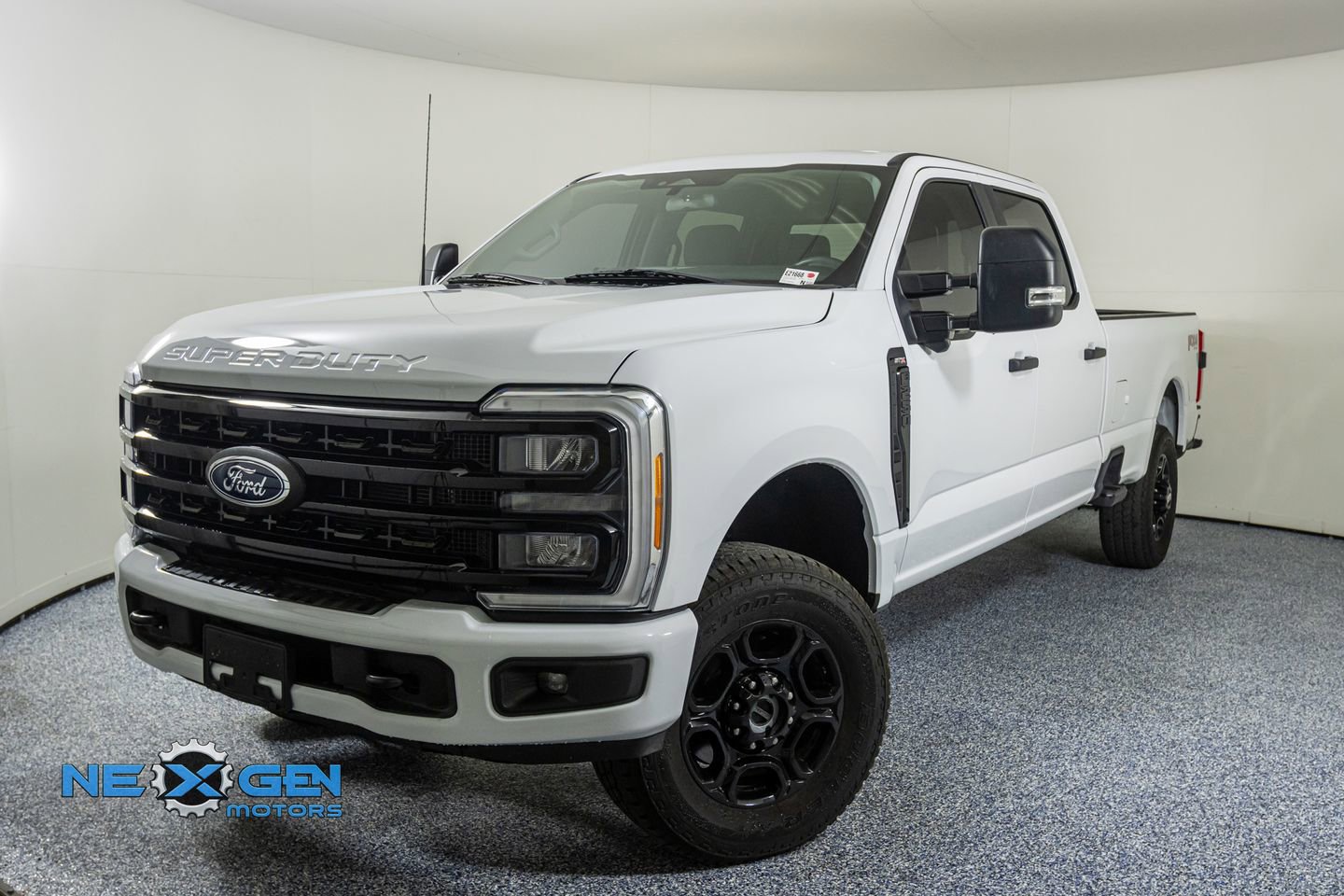 Used 2024 Ford F250 XL w/ STX Appearance Package image 3