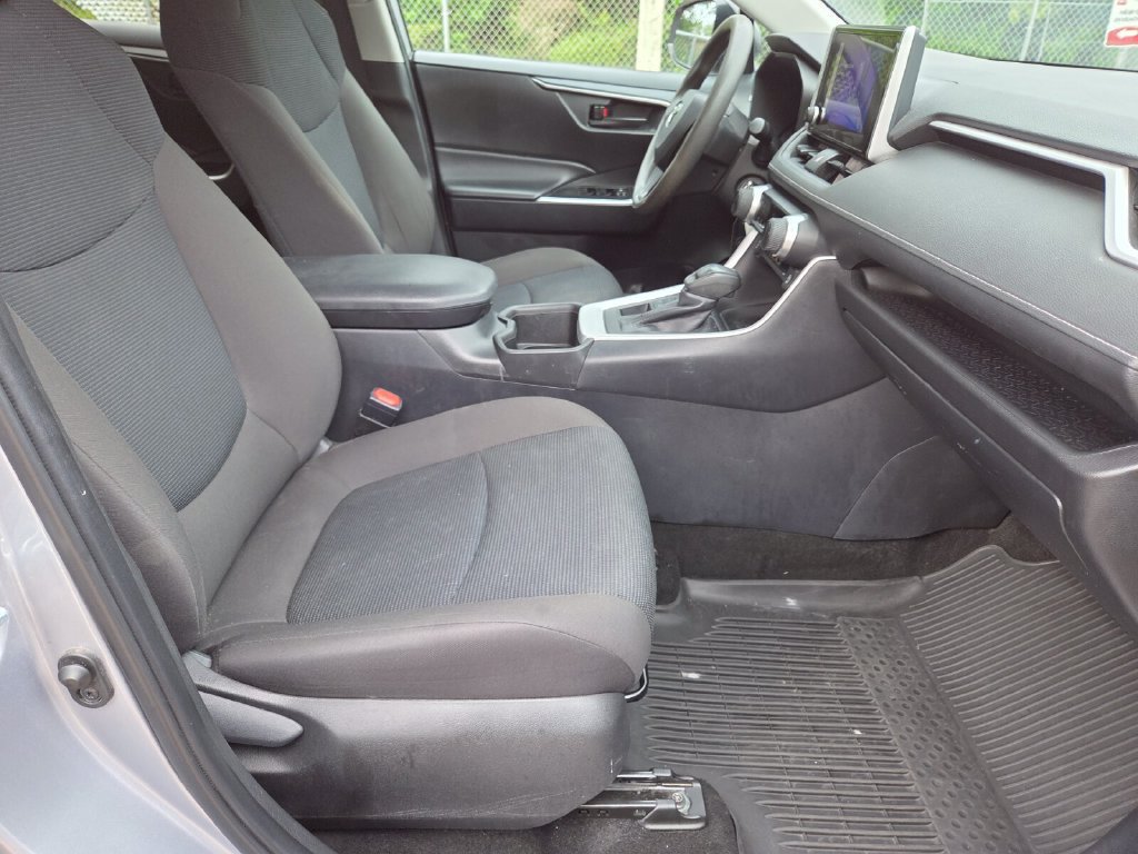 Certified 2024 Toyota RAV4 LE AWD/4WD image 14