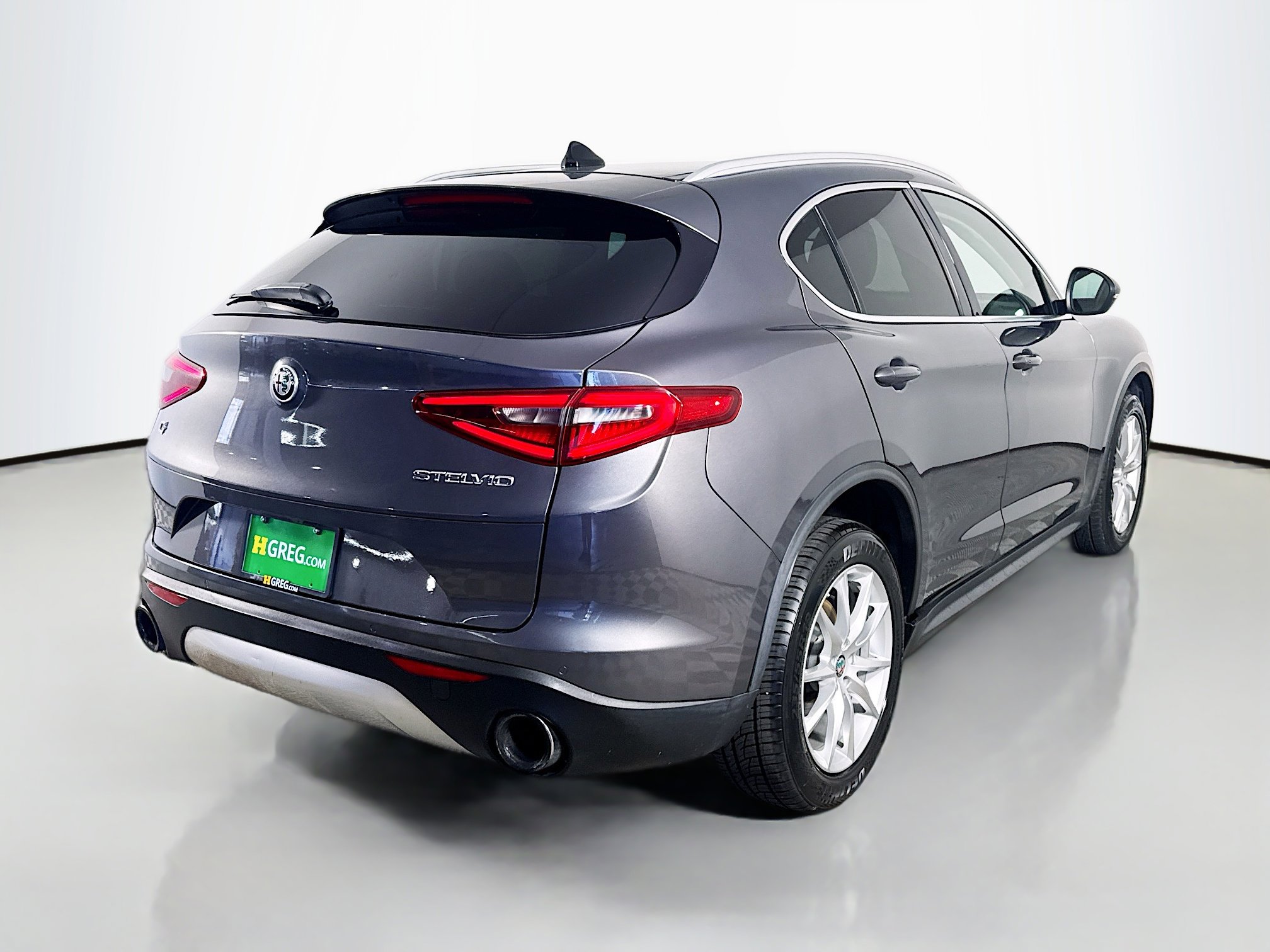 Used 2018 Alfa Romeo Stelvio Ti image 10