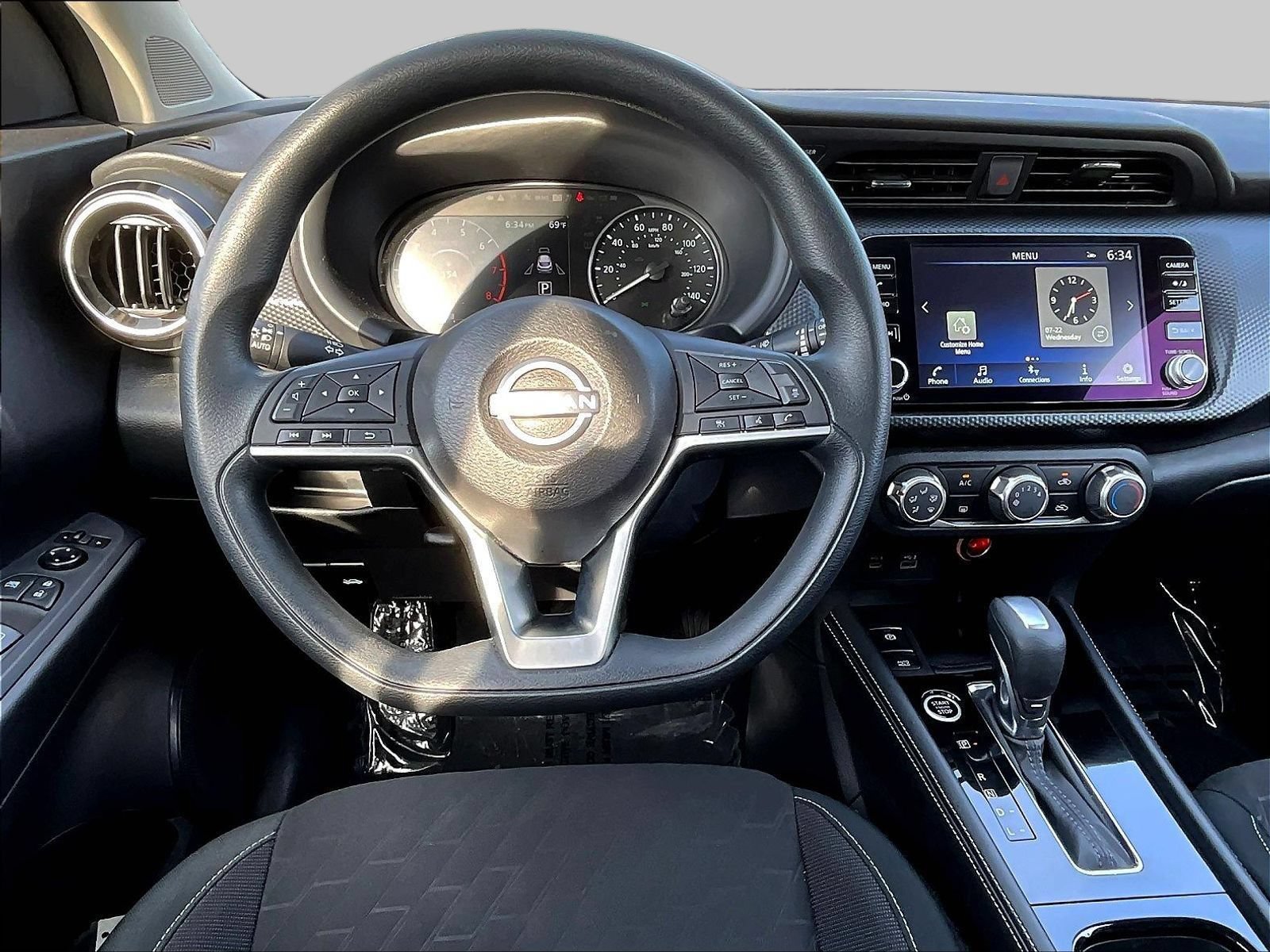 Certified 2024 Nissan Kicks SV FWD image 11