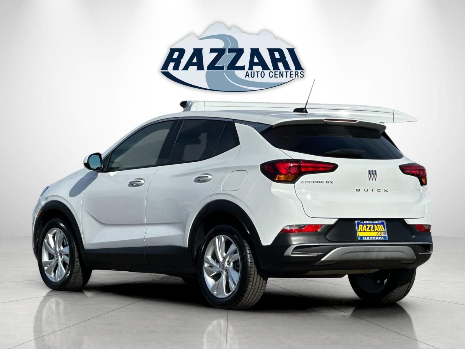 Used 2024 Buick Encore GX Preferred FWD image 5