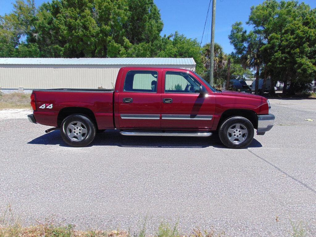 Used 2005 Chevrolet Silverado 1500 LS w/ Light Duty Power Package AWD/4WD image 2