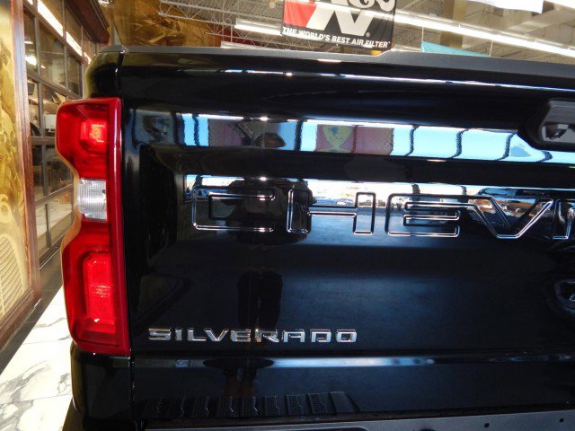 Used 2025 Chevrolet Silverado 1500 RST w/ Convenience Package II image 12