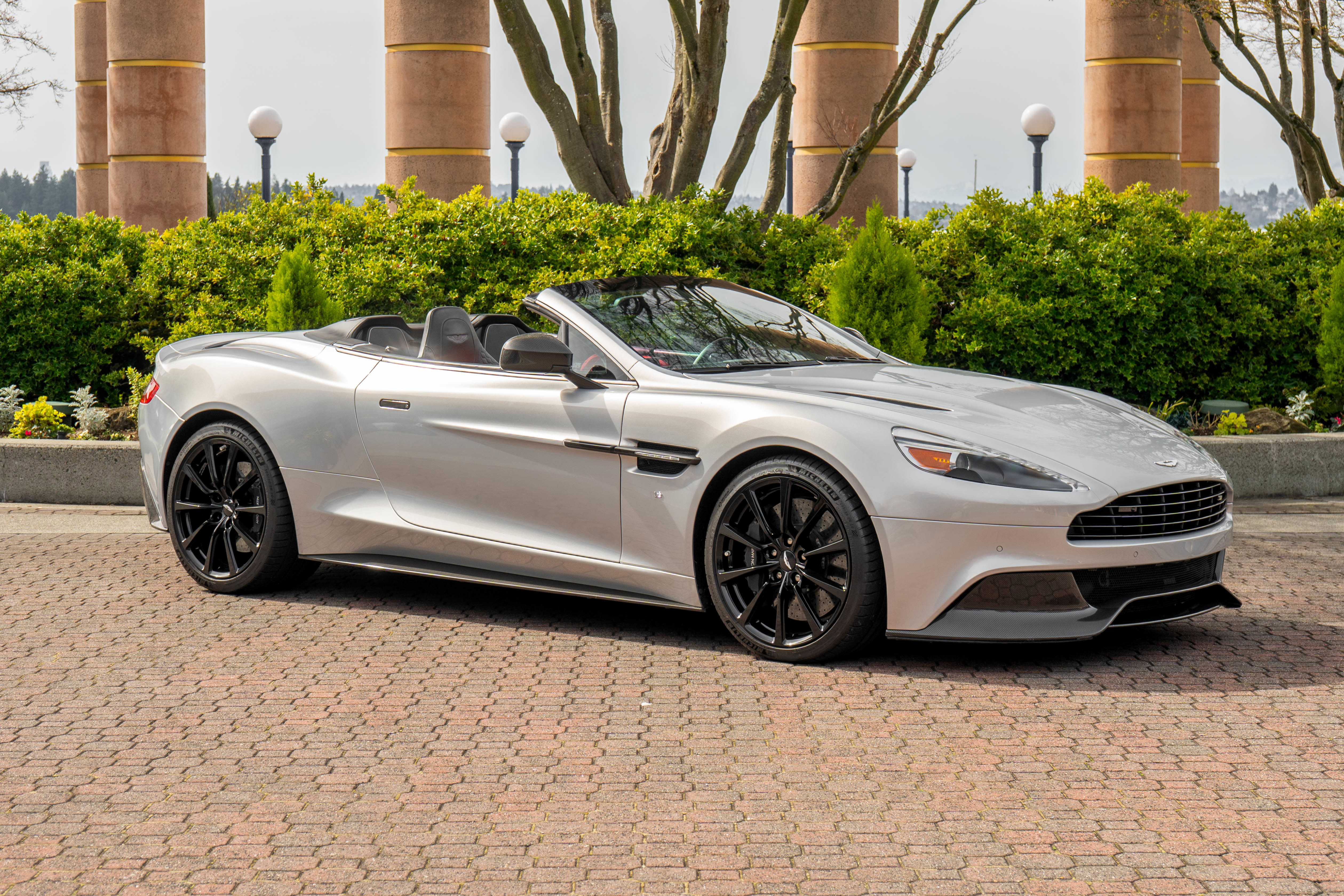 Used 2016 Aston Martin Vanquish Volante image 51