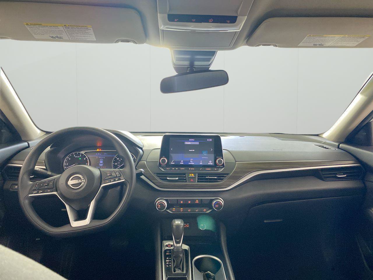 Used 2024 Nissan Altima 2.5 SV FWD image 19