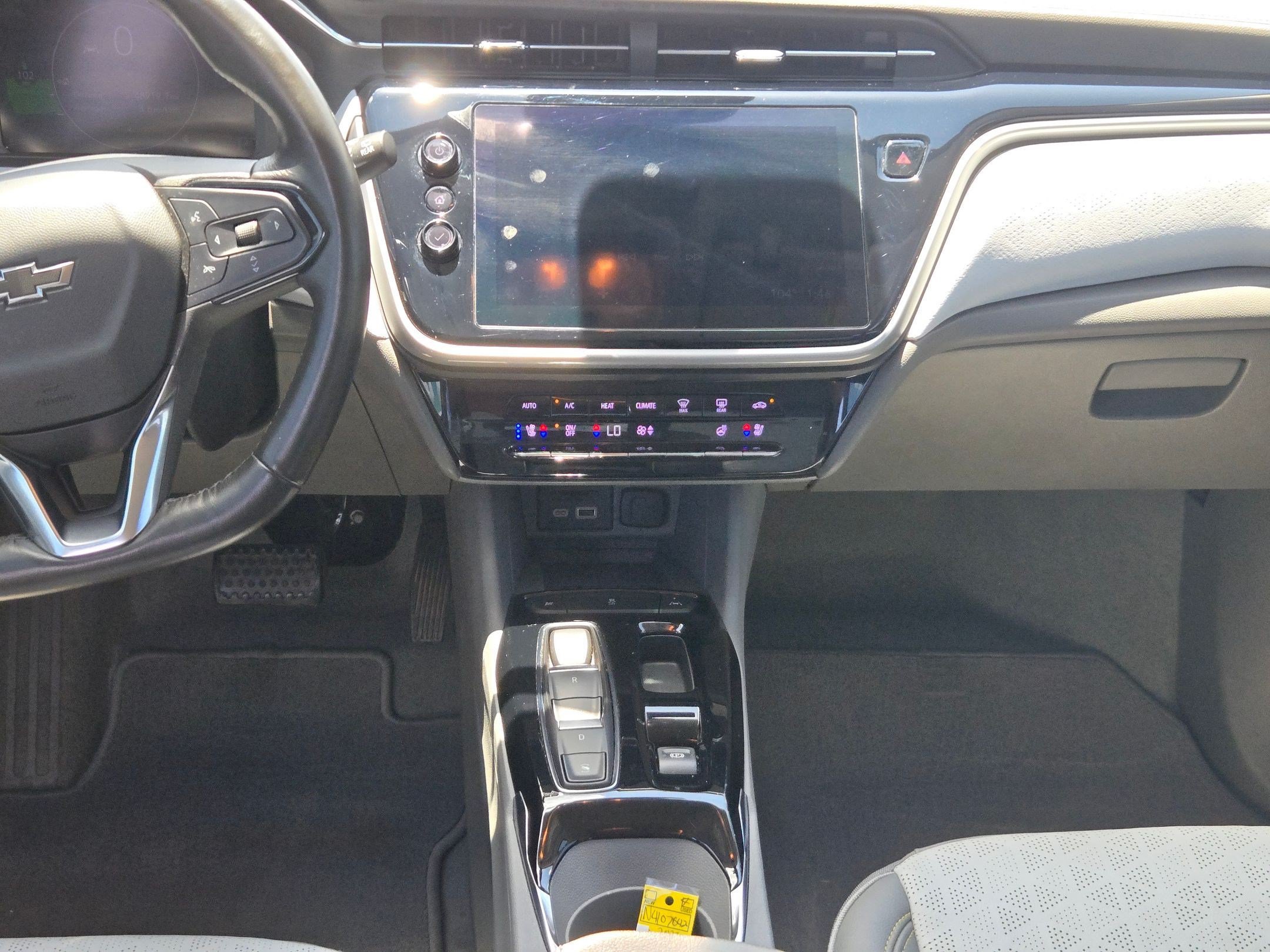 Used 2022 Chevrolet Bolt EUV Premier FWD image 17