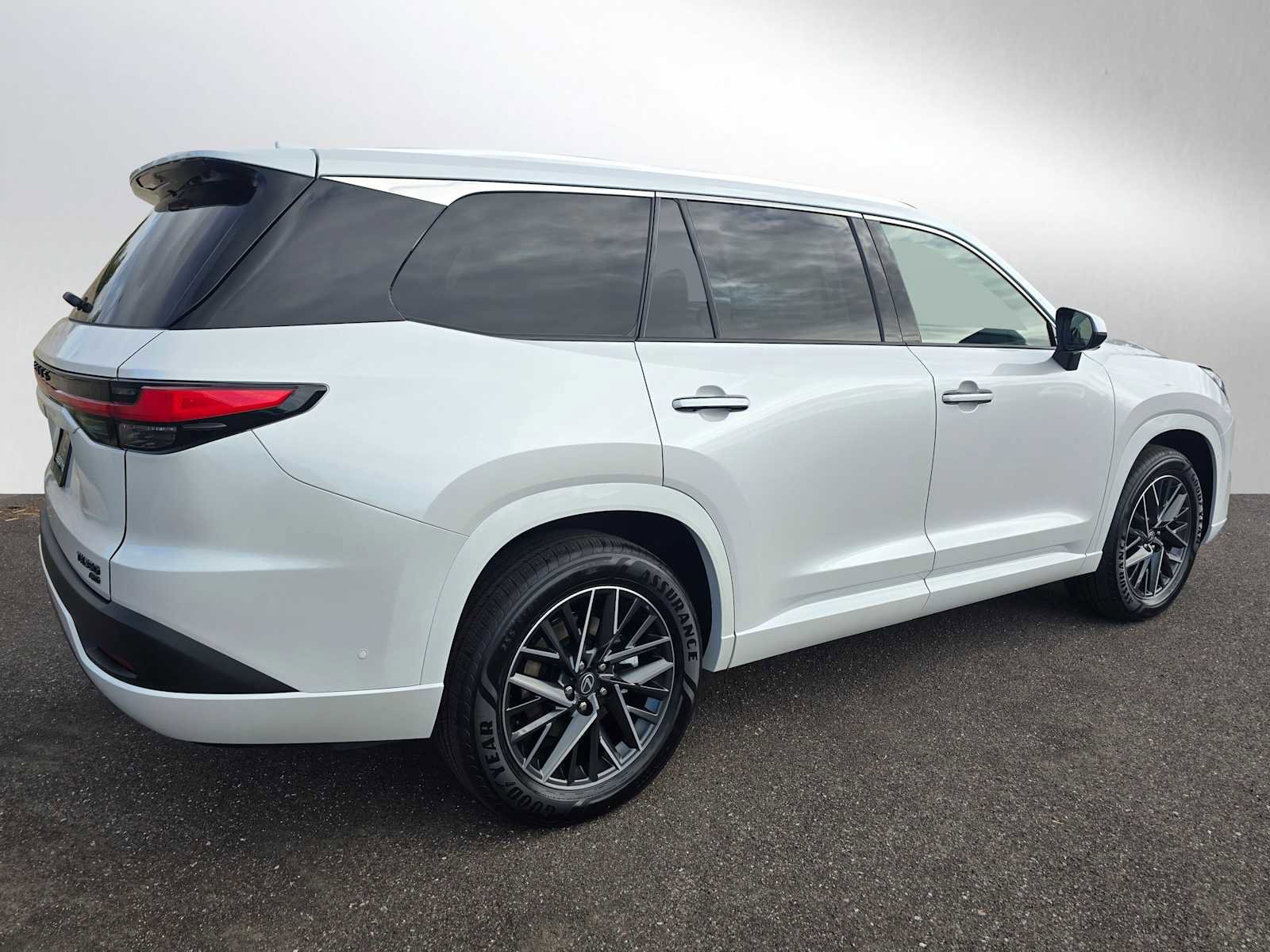 New 2026 Lexus TX 350 AWD image 3
