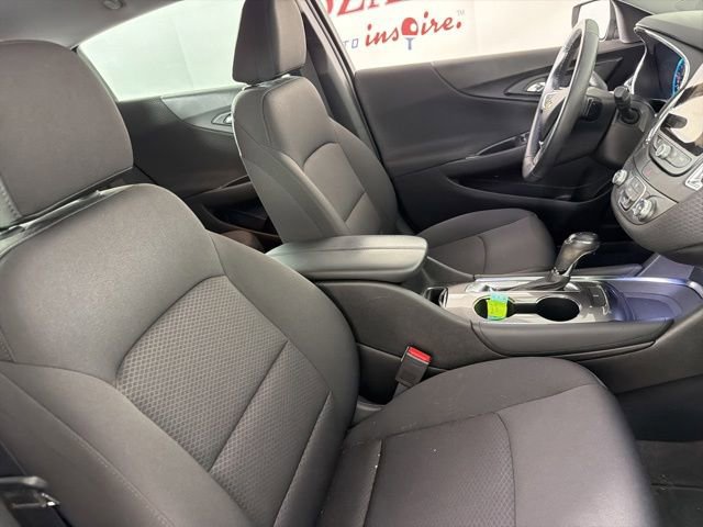 Used 2018 Chevrolet Malibu LT FWD image 16