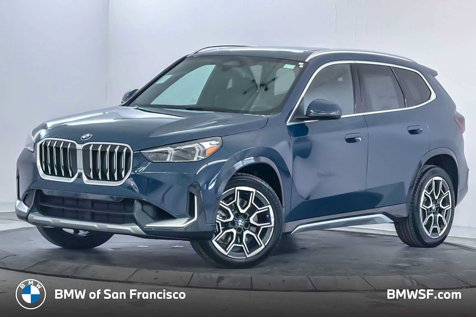 New 2026 BMW X1 xDrive28i w/ Technology Package AWD/4WD image 1
