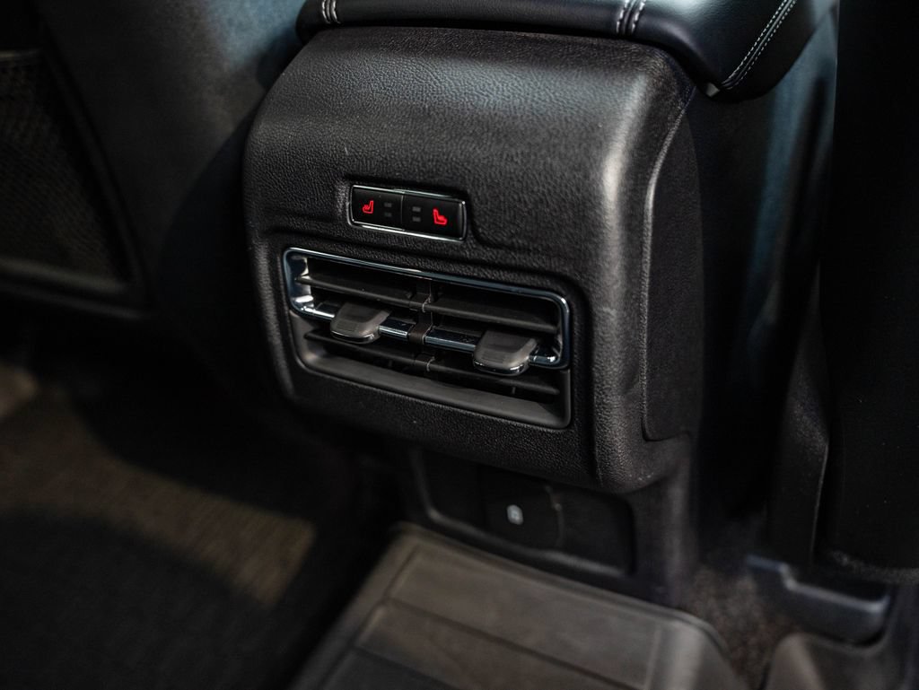 Used 2022 Lincoln Corsair AWD w/ Premium Package image 34