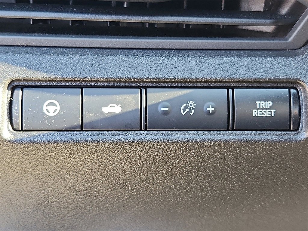 Used 2020 Nissan Altima 2.5 SV image 25