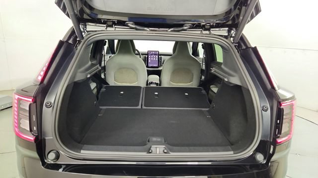 New 2026 Volvo EX30 Ultra w/ Protection Package AWD/4WD image 37