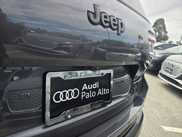 Used 2021 Jeep Grand Cherokee L Laredo AWD/4WD image 14