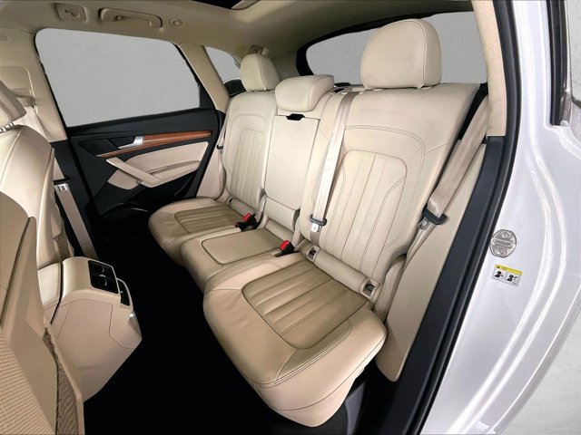 Used 2021 Audi Q5 2.0T Premium w/ Convenience Package AWD/4WD image 28