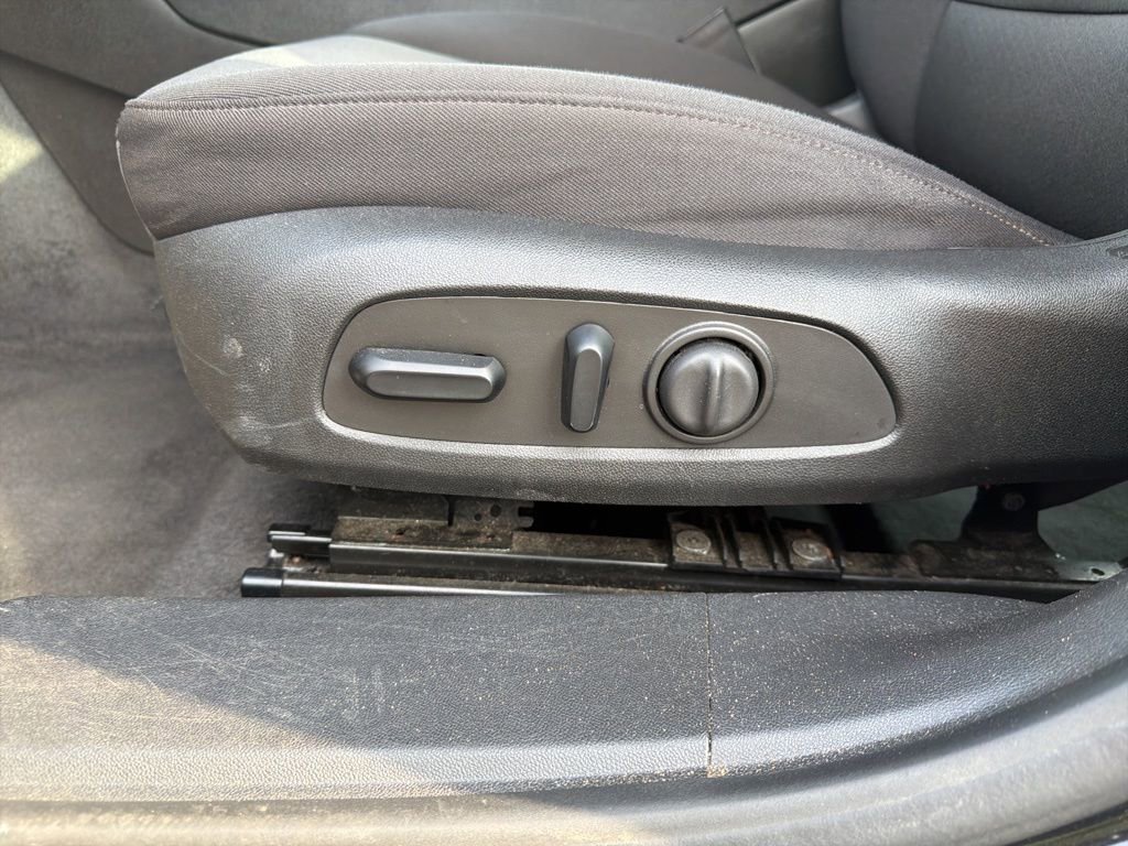 Used 2023 Chevrolet Malibu LT image 19