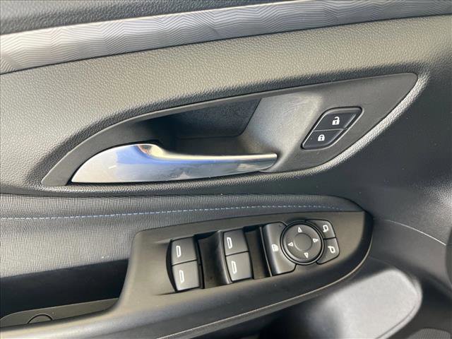 Used 2025 Buick Envista Sport Touring image 16