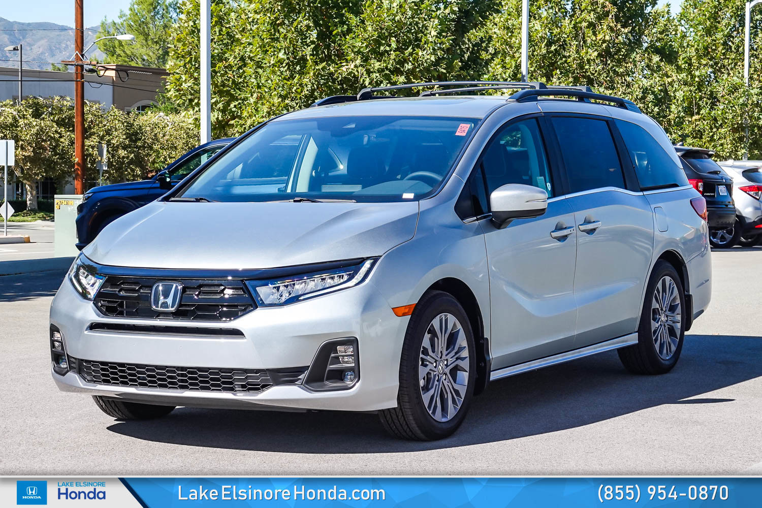 New 2026 Honda Odyssey Touring image 4