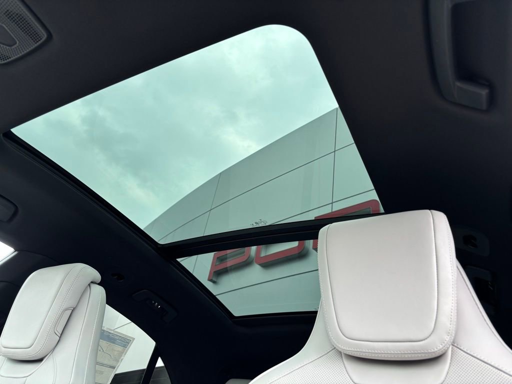 New 2026 Porsche Macan 4 Electric AWD/4WD image 33