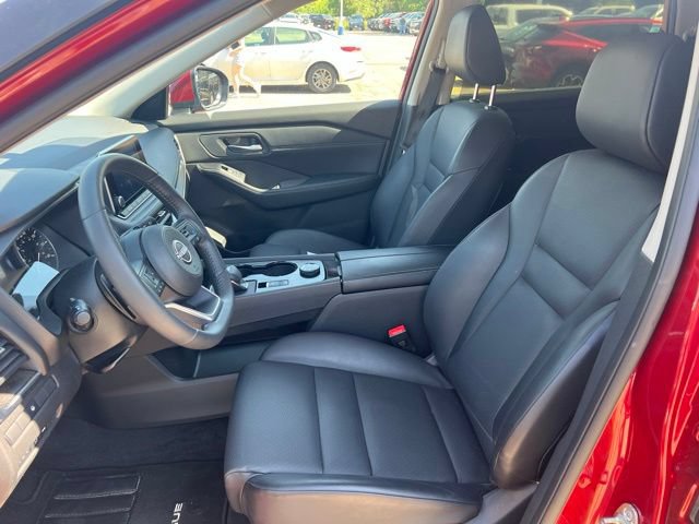 Used 2024 Nissan Rogue SV w/ SV Premium Package AWD/4WD image 15