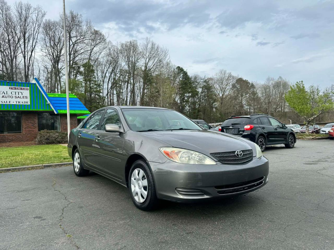 Used 2002 Toyota Camry LE FWD image 3