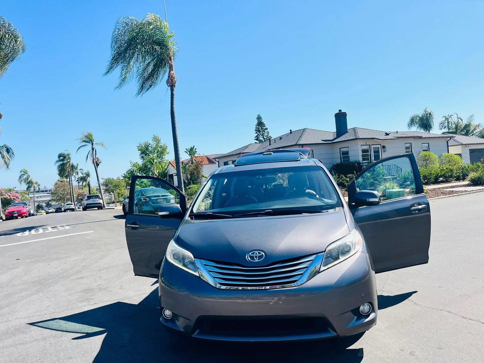 Used 2017 Toyota Sienna Limited FWD image 24