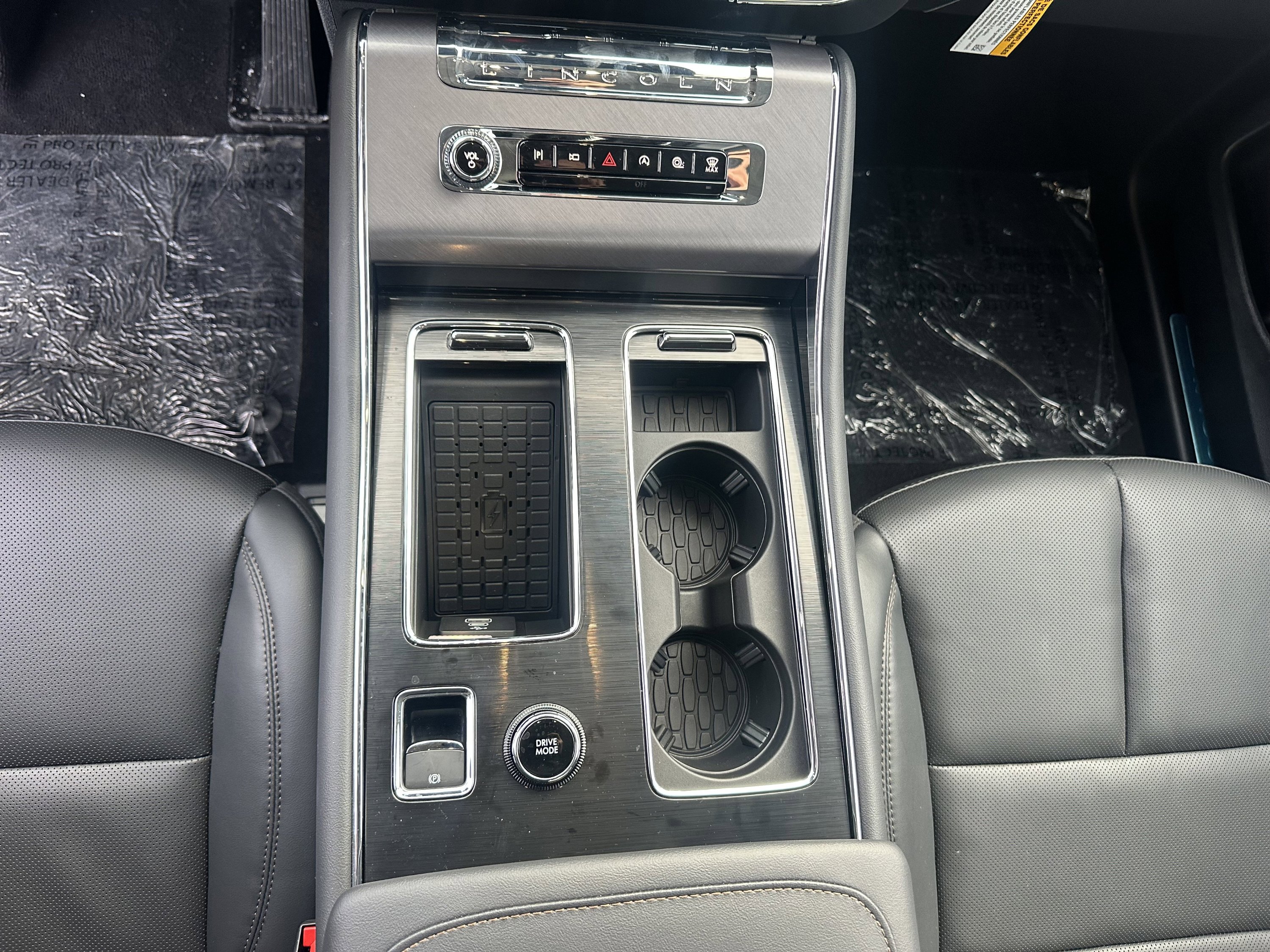 New 2026 Lincoln Aviator AWD image 16