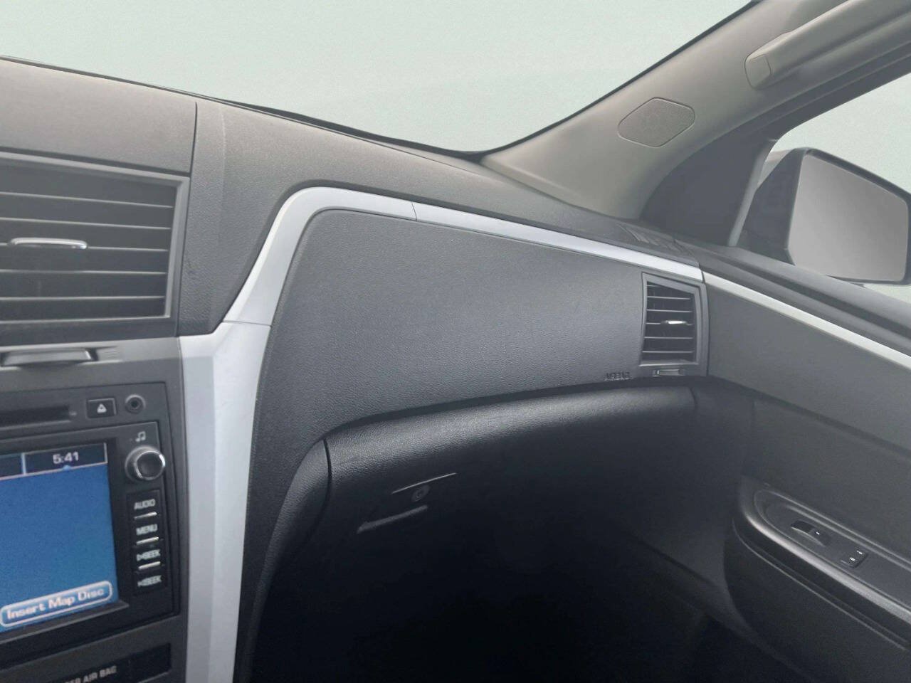 Used 2012 Chevrolet Traverse LT FWD image 13