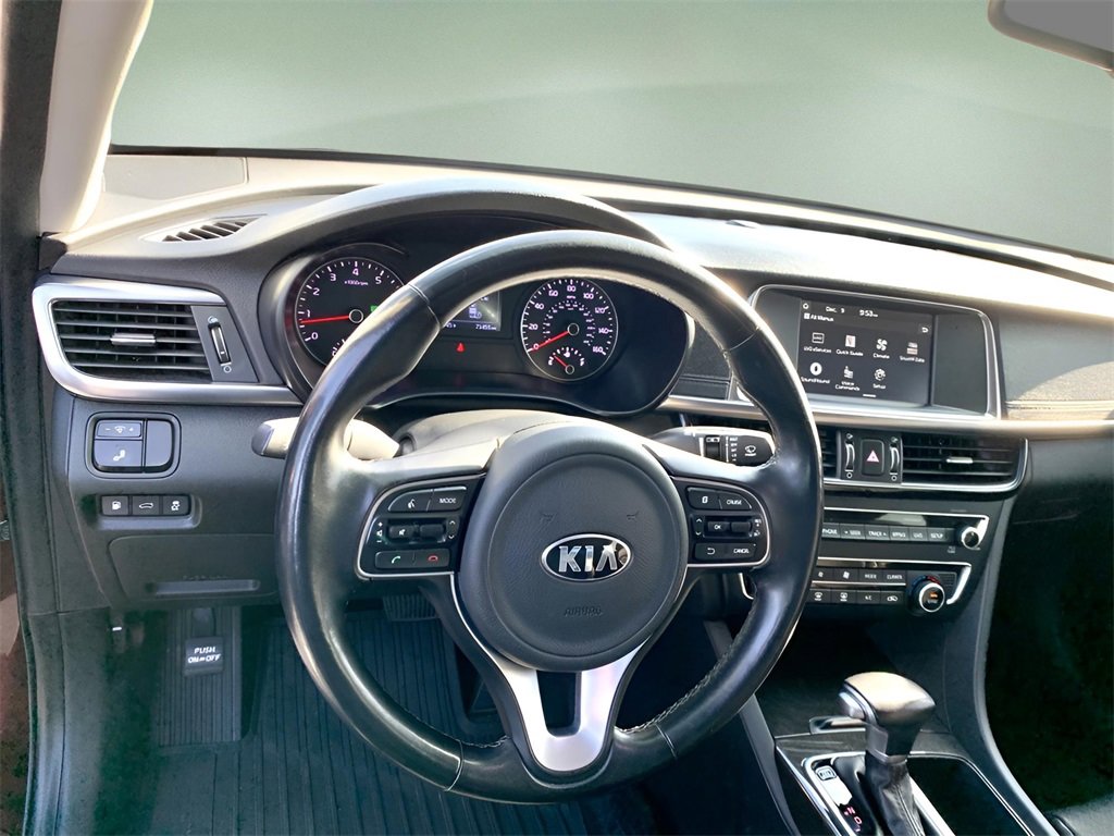 Used 2018 Kia Optima EX w/ Premium Package image 10
