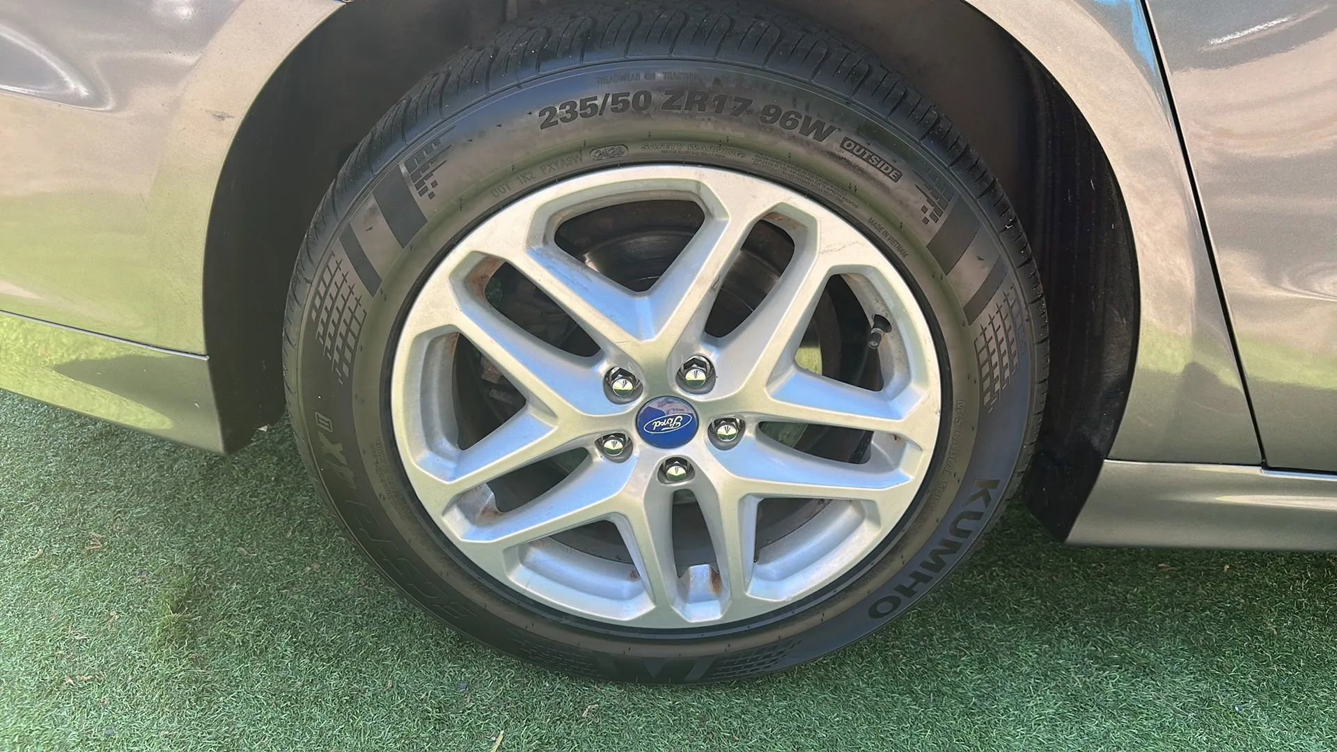 Used 2013 Ford Fusion SE FWD image 46