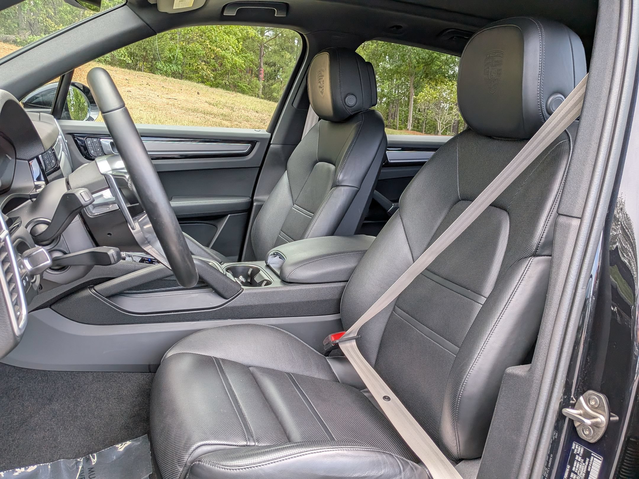 Certified 2022 Porsche Cayenne Platinum Edition AWD/4WD image 5