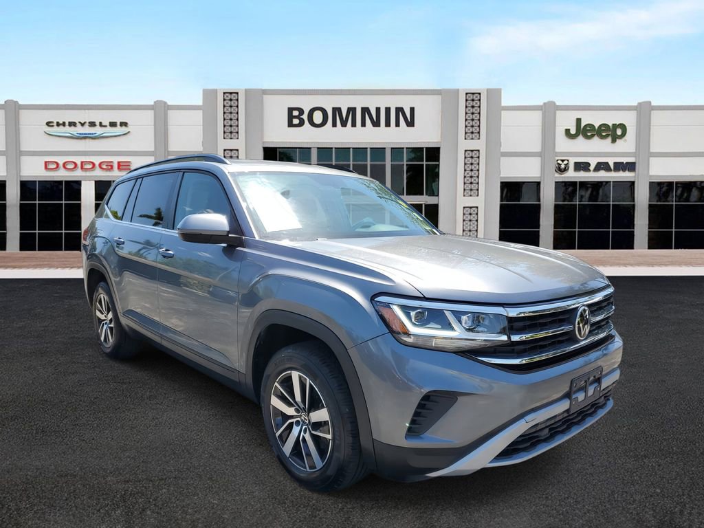 Used 2021 Volkswagen Atlas SE image 2