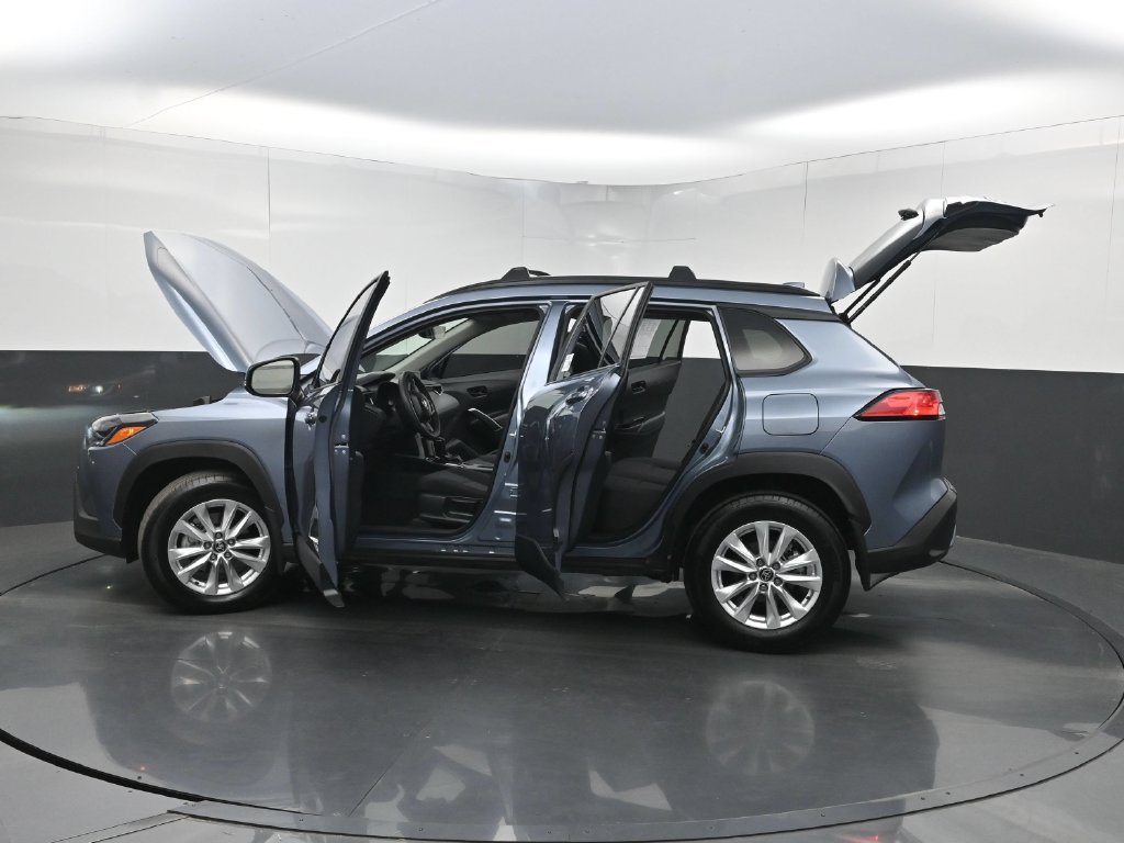 Used 2024 Toyota Corolla Cross LE w/ Moonroof Package FWD image 36
