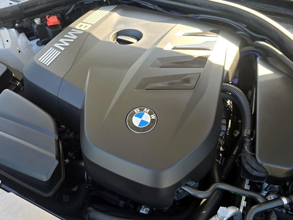 Used 2025 BMW 330i Sedan image 9