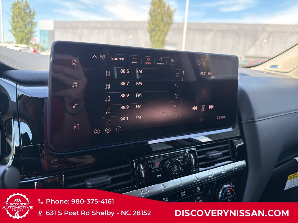 New 2026 Nissan Pathfinder SL FWD image 16
