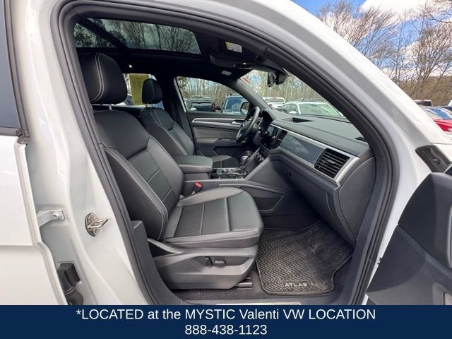Certified 2023 Volkswagen Atlas Cross Sport SEL R-Line AWD/4WD image 26
