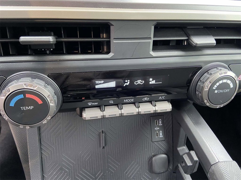 Used 2025 Toyota Tacoma SR5 image 23