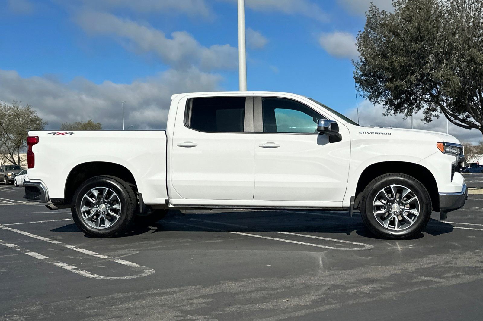 Used 2026 Chevrolet Silverado 1500 LT w/ All Star Edition Plus image 3