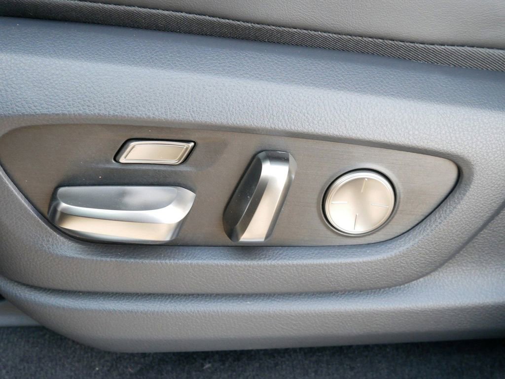 New 2026 Lexus LX 700h Luxury image 17