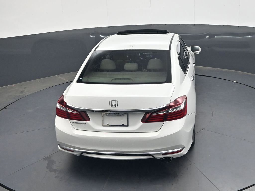 Used 2017 Honda Accord EX image 21