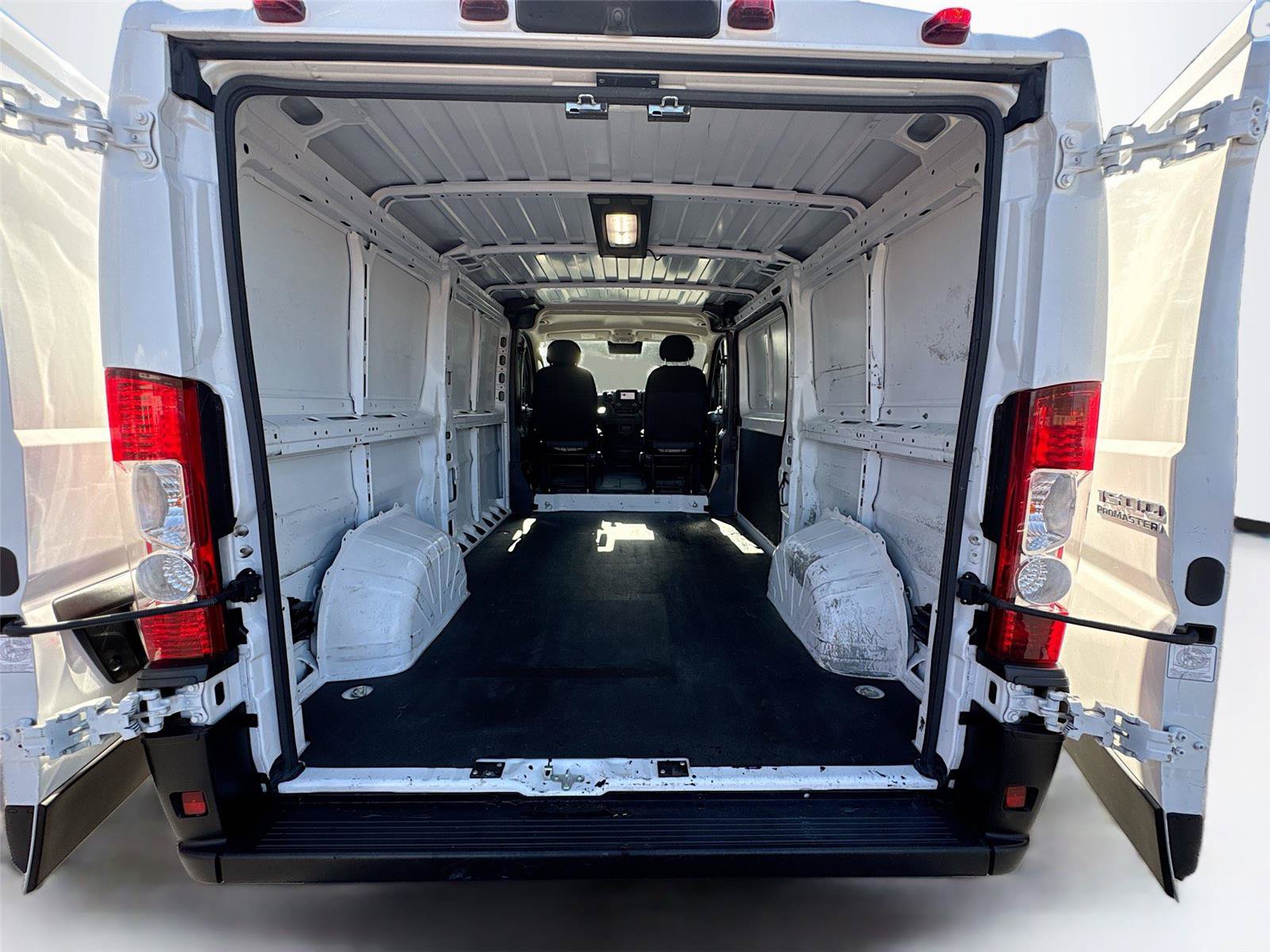 Used 2024 RAM ProMaster 1500 w/ Convenience Group FWD image 16