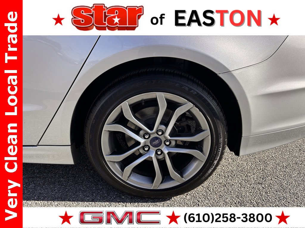 Used 2017 Ford Fusion SE w/ Equipment Group 201A image 33