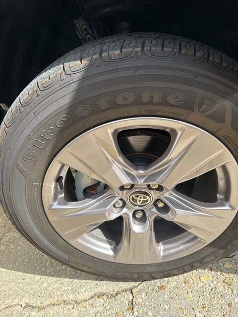 Used 2024 Toyota RAV4 XLE image 30