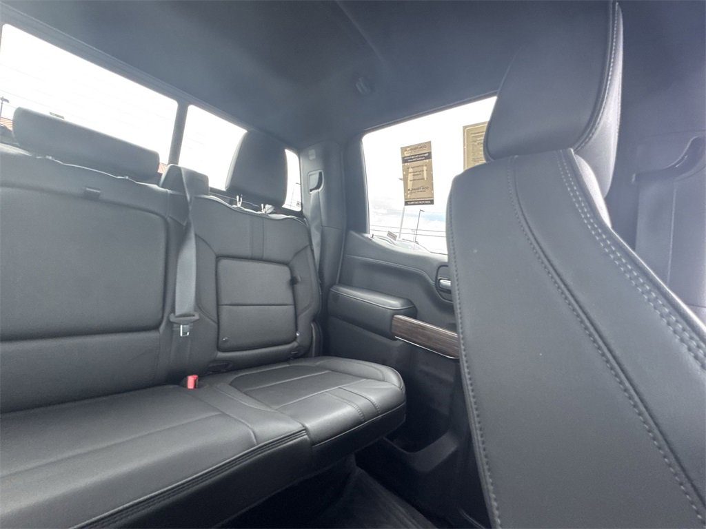 Used 2021 Chevrolet Silverado 1500 High Country image 14