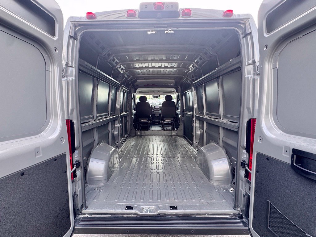 Used 2026 RAM ProMaster 2500 w/ Safety Group FWD image 7