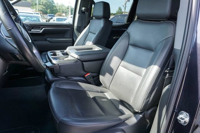 Used 2025 GMC Sierra 1500 SLT AWD/4WD image 17