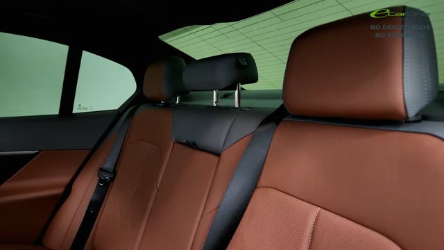 Used 2026 BMW 530i w/ M Sport Package RWD image 44