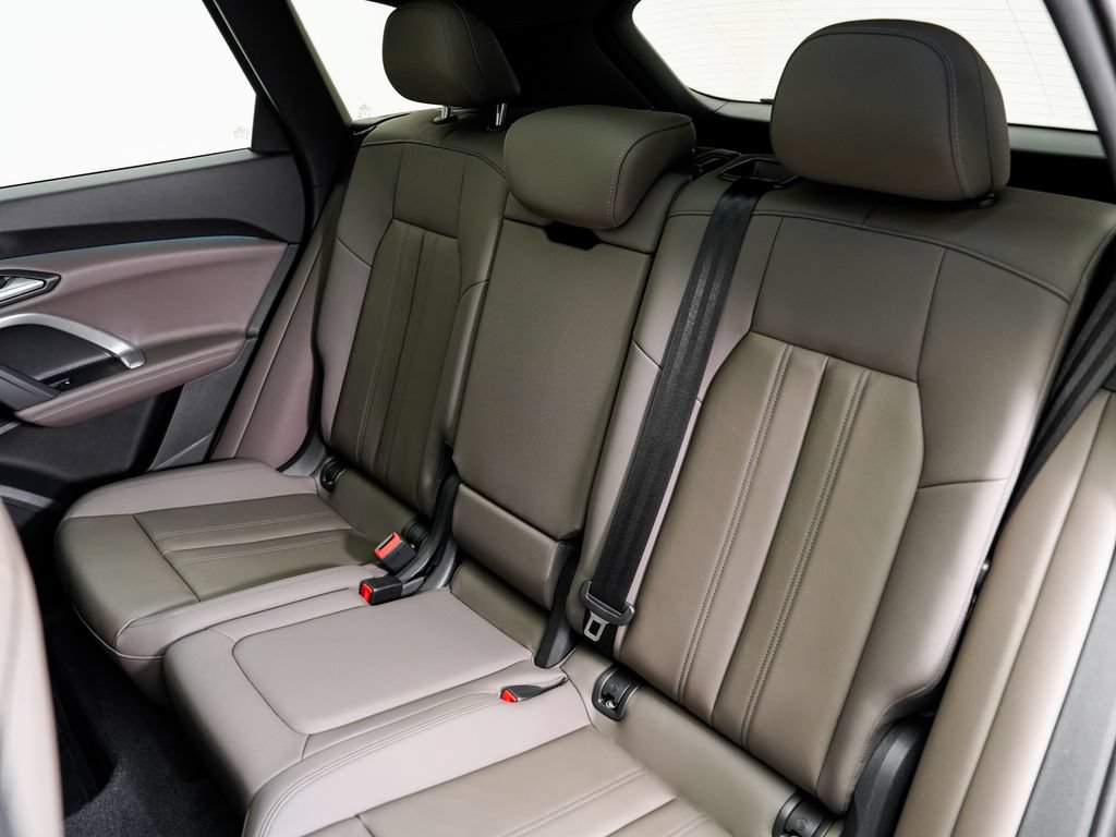 Certified 2025 Audi Q5 Premium w/ Convenience Package AWD/4WD image 23