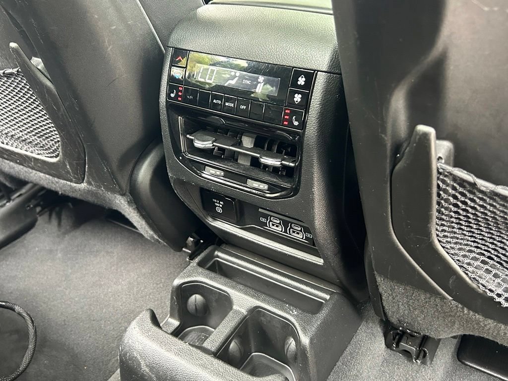 Used 2023 Jeep Grand Cherokee L Overland RWD image 54