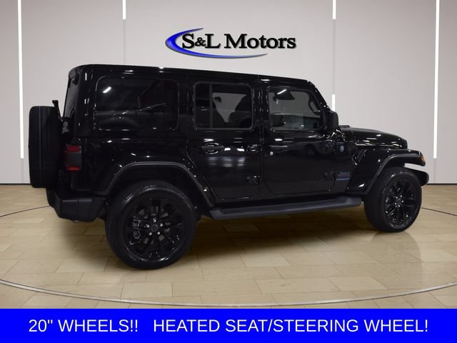 Used 2025 Jeep Wrangler Unlimited Sahara AWD/4WD image 8